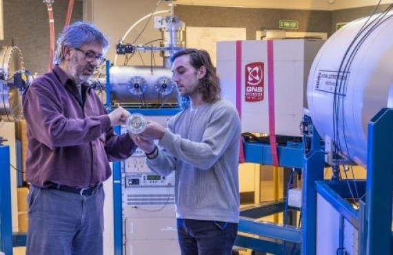 radio carbon lab hero tile